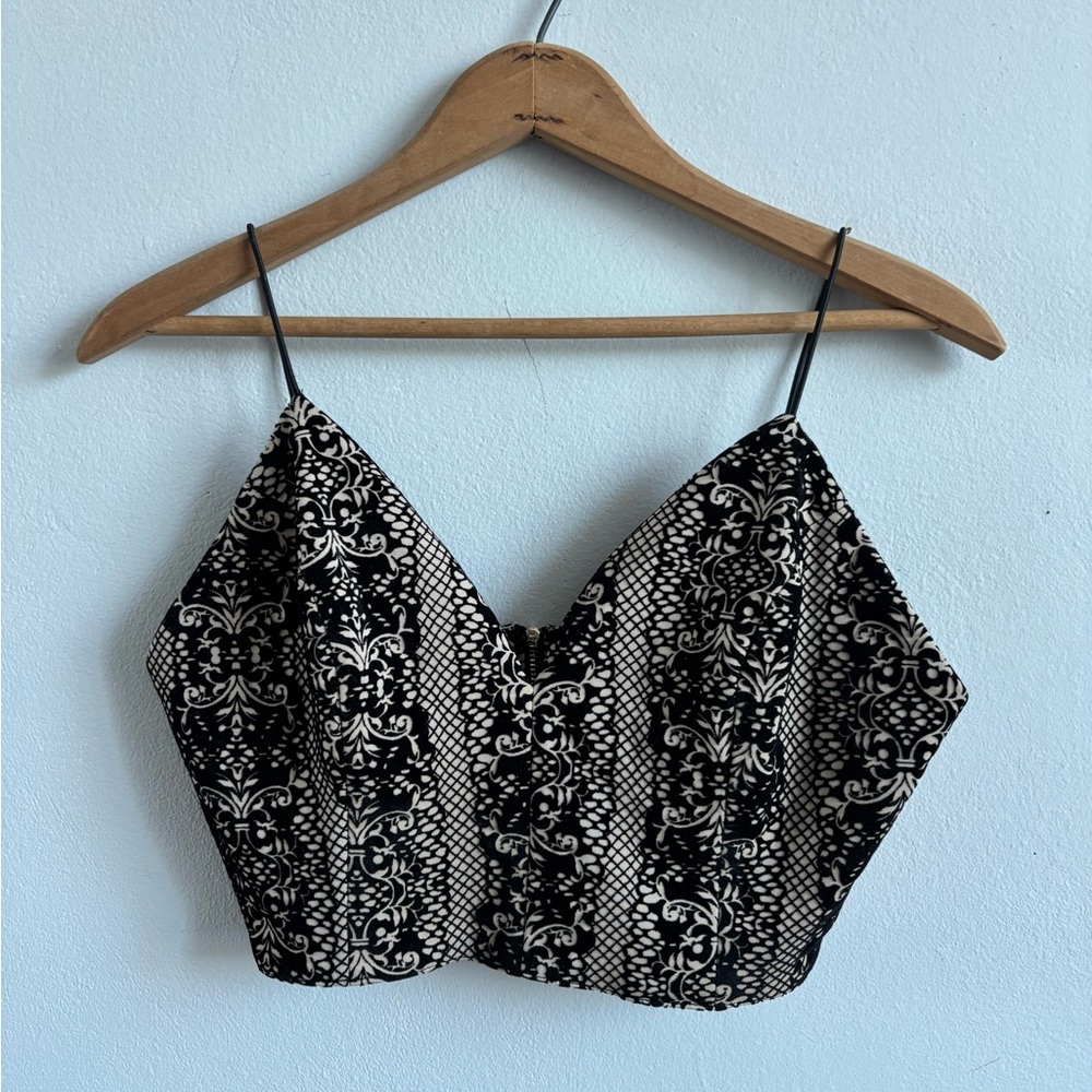 Romeo & Juliet Couture Black and Cream Patterned Top